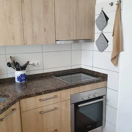 Vakantiehuis Waterfront Large Terrace Hot Tub & 200M To Beach *