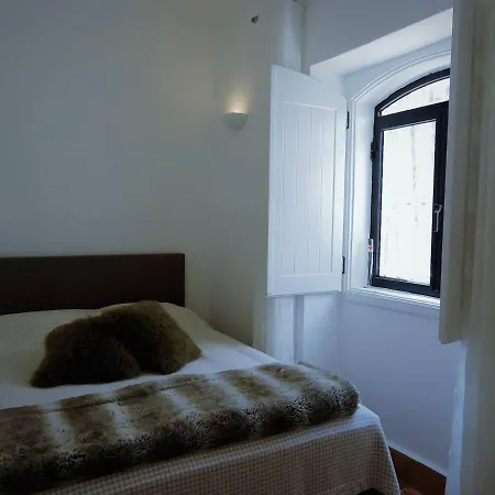 Waterfront Large Terrace Hot Tub & 200M To Beach